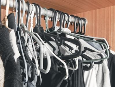 How to Organize your Closet in 5 Easy Steps!