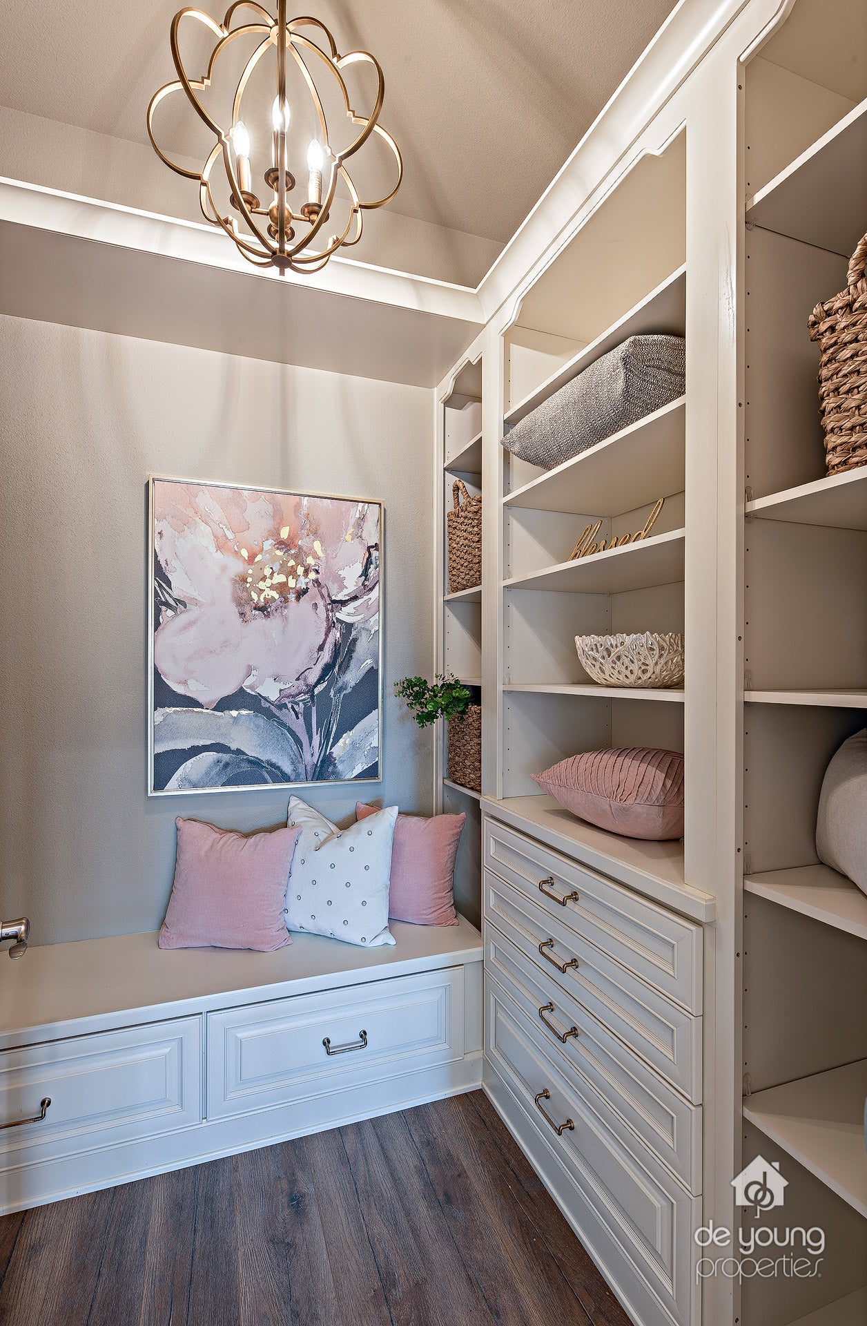 How to Organize Your Walk-In Closet