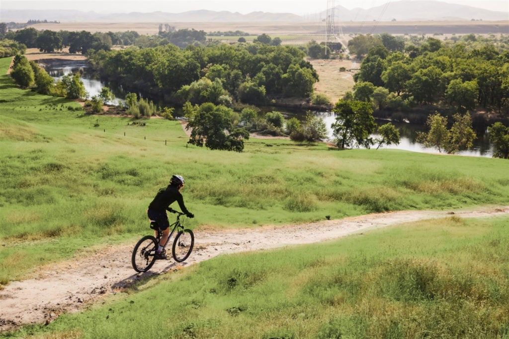 The community boasts about 15 miles of multi-use trails that go down to the banks of the San Joaquin River