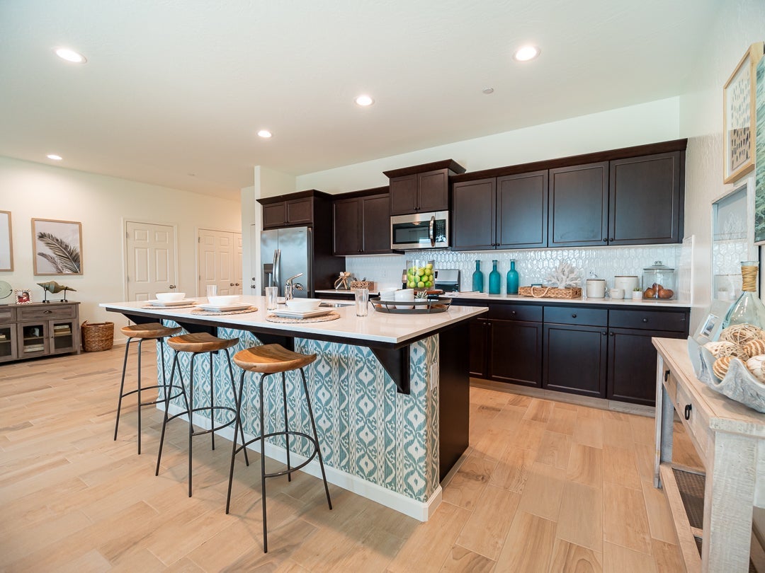 Chloral Bolero Home Kitchen at Tesoro Viejo