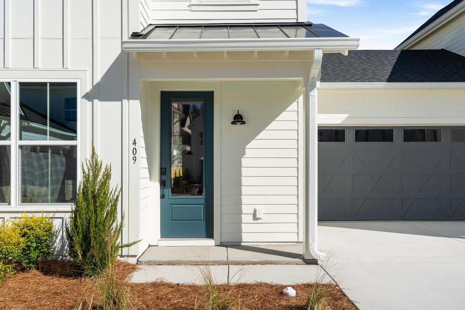 409 Oak Hammock Ct - featured elevation in Johns Island South Carolina