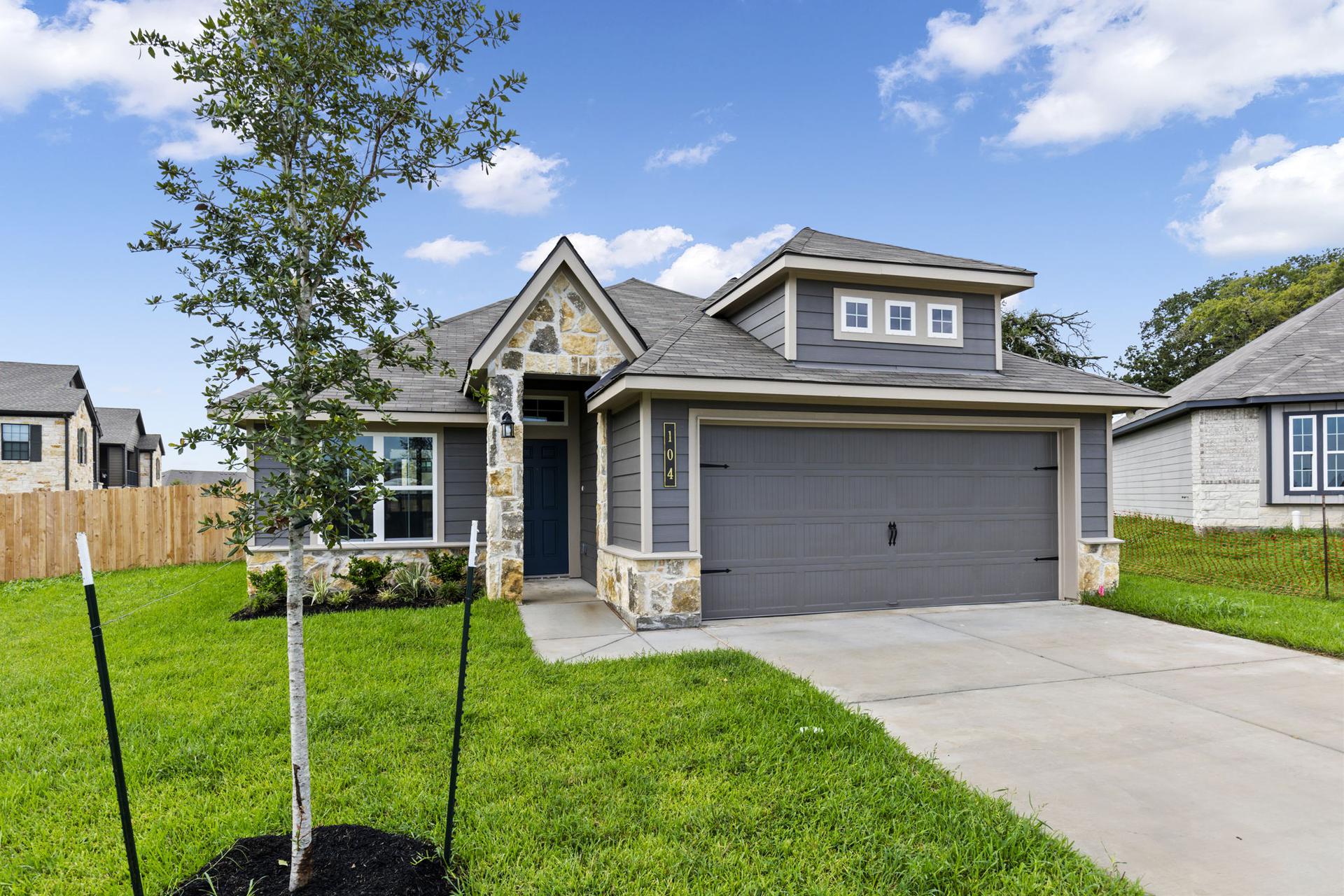 104 Colbys Way in Montgomery, TX