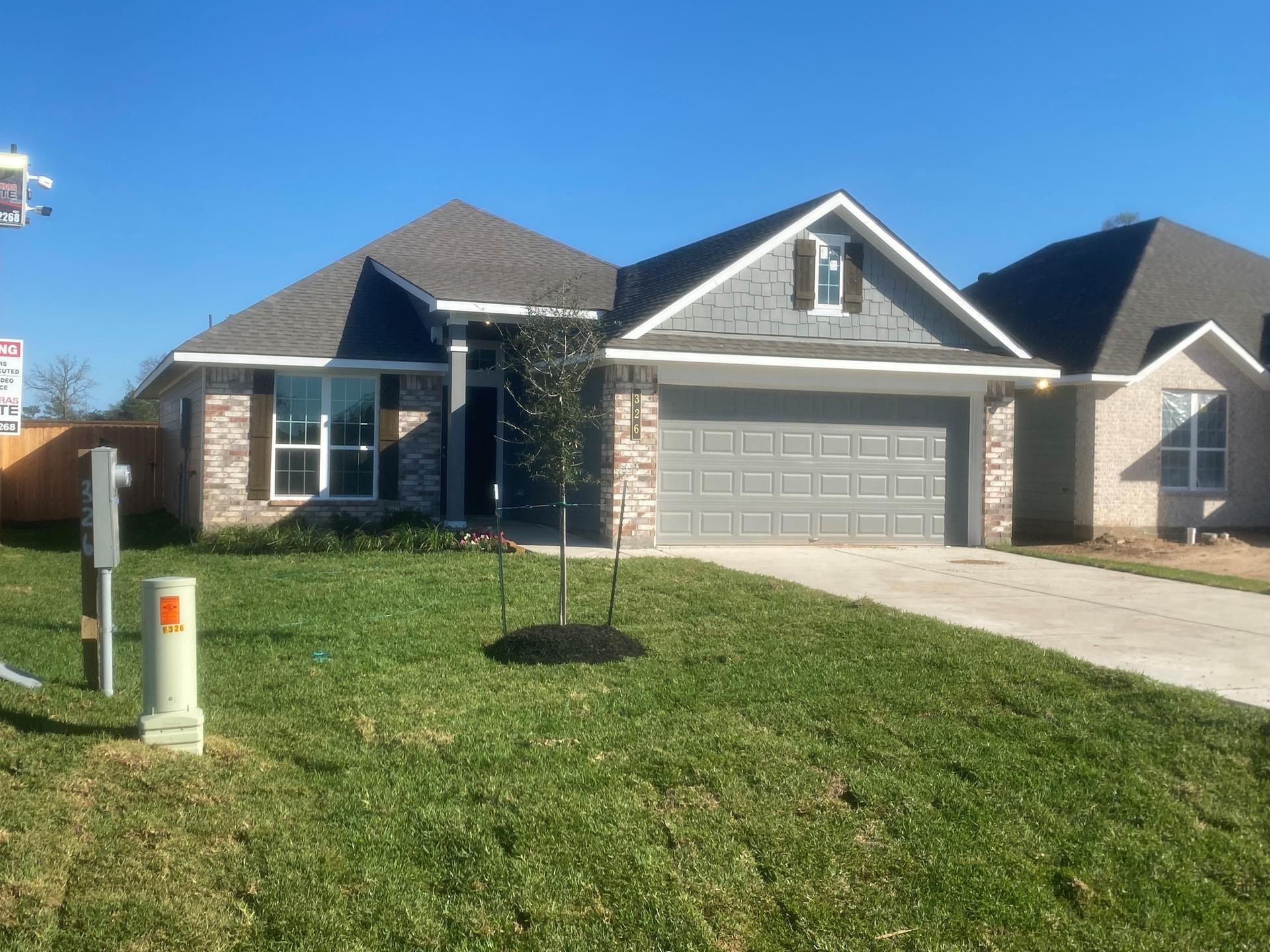 326 Shoreview Drive in Conroe, TX